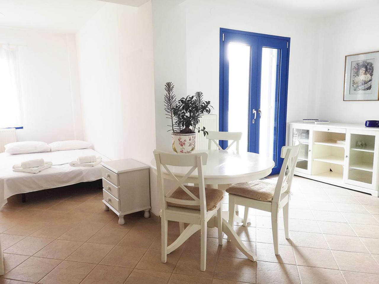 Olive Bay Hilltop Apartments Amolianí Pokoj fotografie